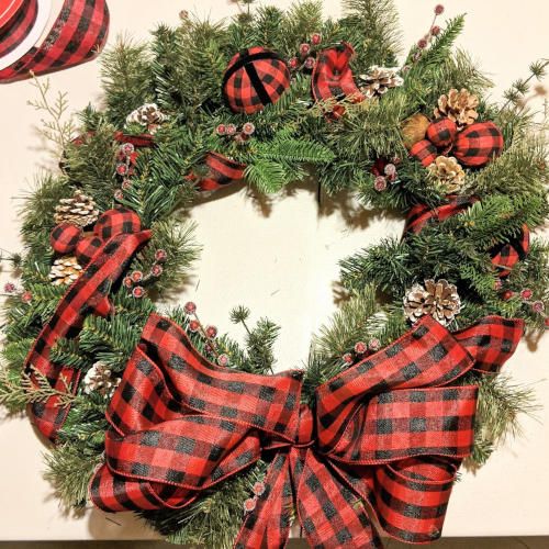 Floral workshop table styling